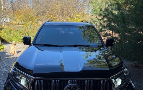 Toyota Land Cruiser Prado 150 рестайлинг 2, 2018 год, 6 800 000 рублей, 2 фотография