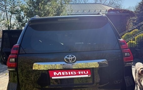 Toyota Land Cruiser Prado 150 рестайлинг 2, 2018 год, 6 800 000 рублей, 3 фотография