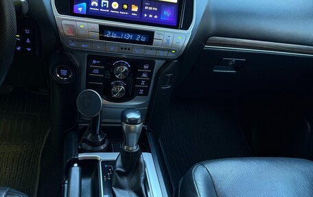 Toyota Land Cruiser Prado 150 рестайлинг 2, 2018 год, 6 800 000 рублей, 5 фотография