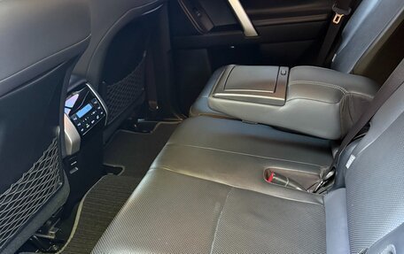 Toyota Land Cruiser Prado 150 рестайлинг 2, 2018 год, 6 800 000 рублей, 9 фотография