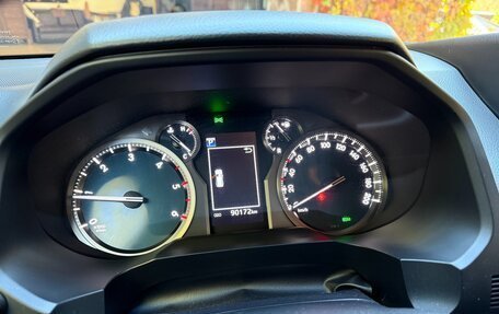 Toyota Land Cruiser Prado 150 рестайлинг 2, 2018 год, 6 800 000 рублей, 6 фотография