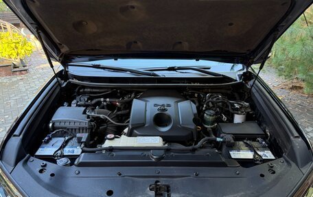 Toyota Land Cruiser Prado 150 рестайлинг 2, 2018 год, 6 800 000 рублей, 13 фотография