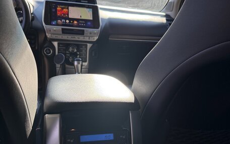 Toyota Land Cruiser Prado 150 рестайлинг 2, 2018 год, 6 800 000 рублей, 15 фотография