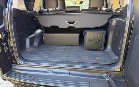 Toyota Land Cruiser Prado 150 рестайлинг 2, 2018 год, 6 800 000 рублей, 10 фотография