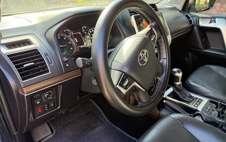 Toyota Land Cruiser Prado 150 рестайлинг 2, 2018 год, 6 800 000 рублей, 16 фотография