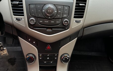 Chevrolet Cruze II, 2011 год, 1 100 000 рублей, 9 фотография