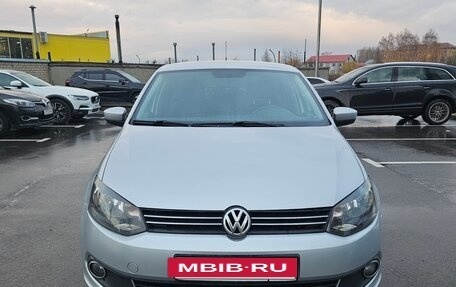 Volkswagen Polo VI (EU Market), 2012 год, 895 000 рублей, 2 фотография