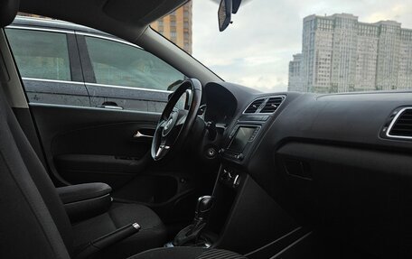 Volkswagen Polo VI (EU Market), 2012 год, 895 000 рублей, 9 фотография