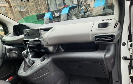 Peugeot Rifter I, 2020 год, 1 495 000 рублей, 9 фотография