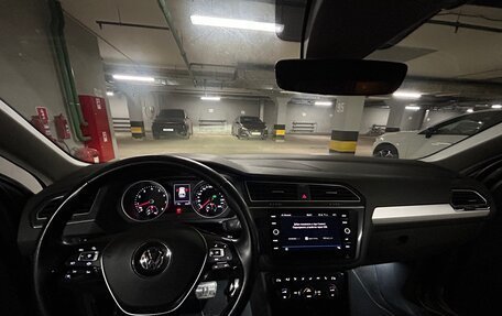 Volkswagen Tiguan II, 2020 год, 2 050 000 рублей, 13 фотография