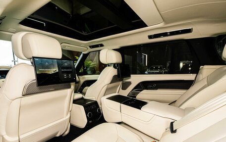 Land Rover Range Rover IV рестайлинг, 2024 год, 31 990 000 рублей, 18 фотография