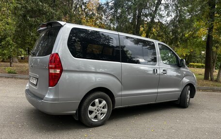 Hyundai Grand Starex Grand Starex I рестайлинг 2, 2011 год, 1 250 000 рублей, 4 фотография