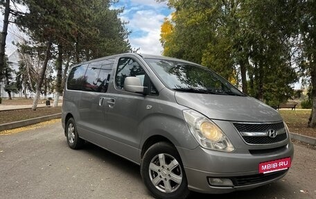 Hyundai Grand Starex Grand Starex I рестайлинг 2, 2011 год, 1 250 000 рублей, 2 фотография
