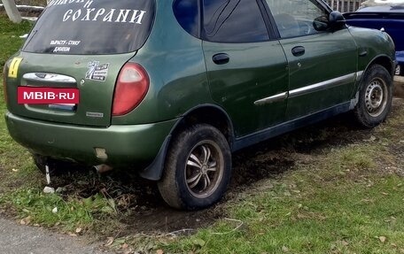 Daihatsu Storia, 1998 год, 85 000 рублей, 3 фотография