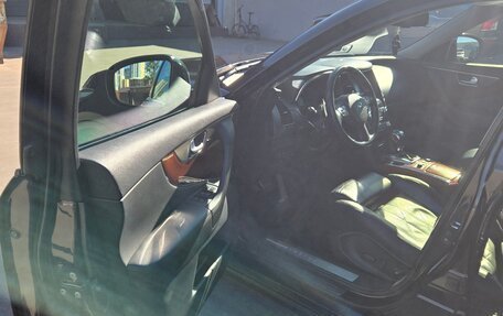 Infiniti FX II, 2010 год, 1 850 000 рублей, 6 фотография