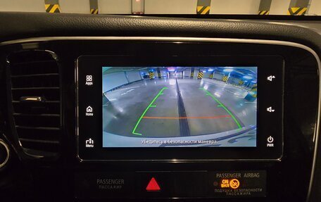 Mitsubishi Outlander III рестайлинг 3, 2017 год, 1 990 000 рублей, 19 фотография