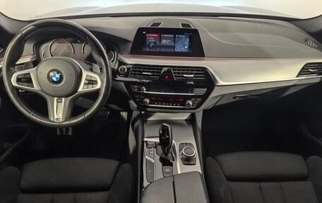 BMW 5 серия, 2019 год, 3 320 000 рублей, 11 фотография