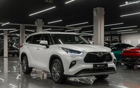 Toyota Highlander, 2025 год, 6 250 000 рублей, 2 фотография