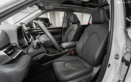 Toyota Highlander, 2025 год, 6 250 000 рублей, 9 фотография