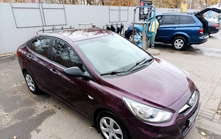 Hyundai Solaris II рестайлинг, 2012 год, 740 000 рублей, 2 фотография