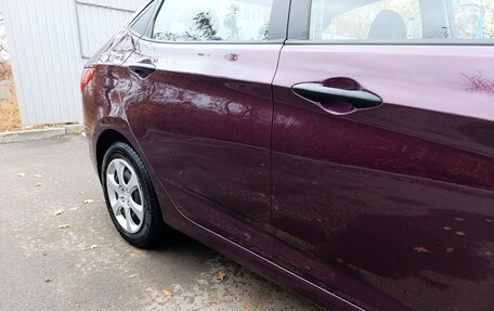 Hyundai Solaris II рестайлинг, 2012 год, 740 000 рублей, 5 фотография