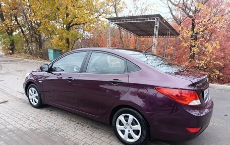 Hyundai Solaris II рестайлинг, 2012 год, 740 000 рублей, 10 фотография