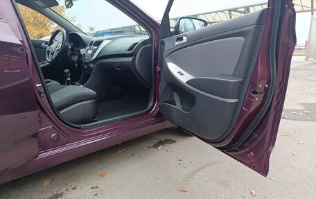 Hyundai Solaris II рестайлинг, 2012 год, 740 000 рублей, 17 фотография