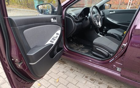 Hyundai Solaris II рестайлинг, 2012 год, 740 000 рублей, 28 фотография