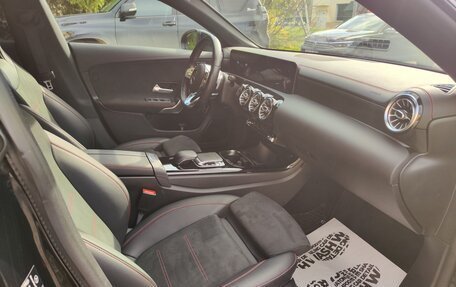 Mercedes-Benz CLA, 2019 год, 3 500 000 рублей, 13 фотография