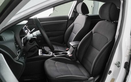 Hyundai Elantra VI рестайлинг, 2017 год, 1 193 000 рублей, 10 фотография