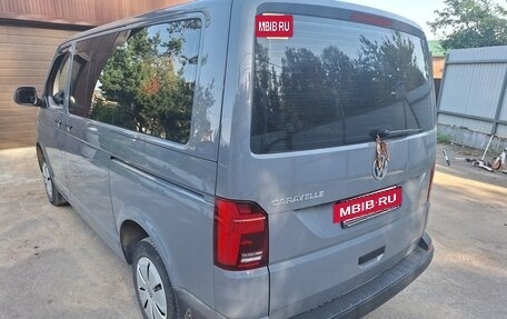 Volkswagen Caravelle T6 рестайлинг, 2021 год, 4 600 000 рублей, 5 фотография