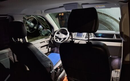 Volkswagen Caravelle T6 рестайлинг, 2021 год, 4 600 000 рублей, 7 фотография