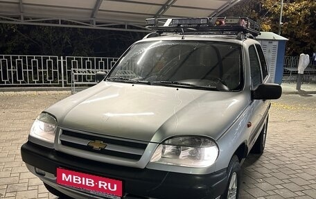 Chevrolet Niva I рестайлинг, 2005 год, 345 000 рублей, 1 фотография