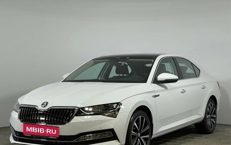 Skoda Superb III рестайлинг, 2025 год, 4 400 000 рублей, 1 фотография