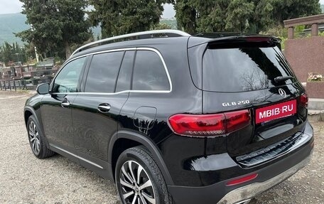 Mercedes-Benz GLB, 2020 год, 3 200 000 рублей, 2 фотография