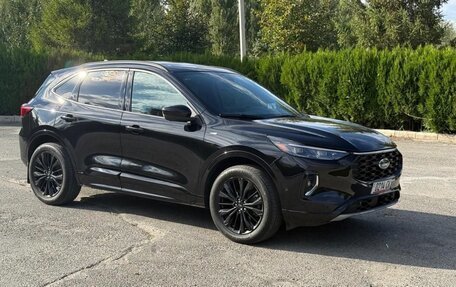 Ford Escape, 2023 год, 2 220 000 рублей, 2 фотография