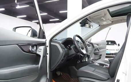 Nissan X-Trail, 2022 год, 2 300 000 рублей, 8 фотография