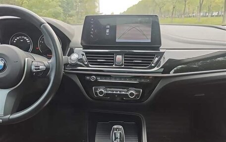 BMW 1 серия, 2022 год, 1 850 000 рублей, 13 фотография