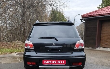 Mitsubishi Outlander III рестайлинг 3, 2007 год, 900 000 рублей, 2 фотография