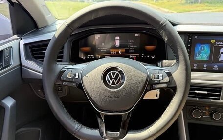 Volkswagen Polo, 2022 год, 1 400 000 рублей, 13 фотография