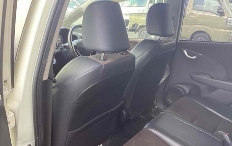 Honda Fit Shuttle I рестайлинг, 2014 год, 750 000 рублей, 22 фотография