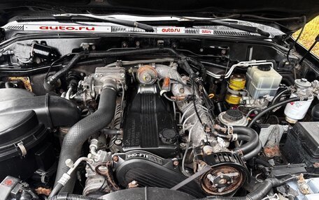 Toyota Land Cruiser 100 рестайлинг 2, 2005 год, 2 150 000 рублей, 12 фотография