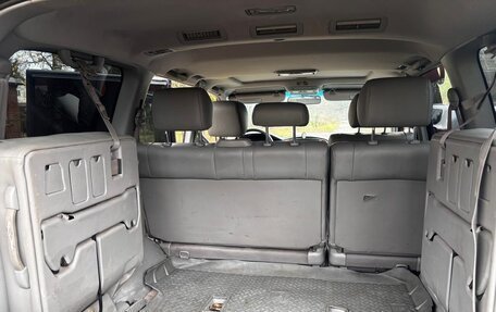 Toyota Land Cruiser 100 рестайлинг 2, 2005 год, 2 150 000 рублей, 13 фотография