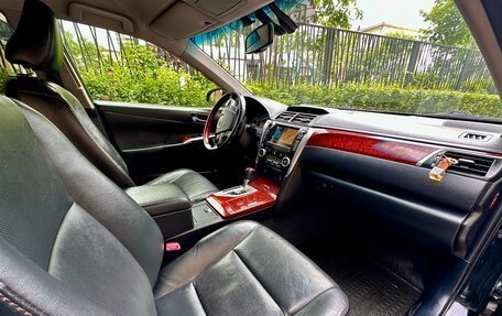 Toyota Camry, 2012 год, 1 830 000 рублей, 8 фотография