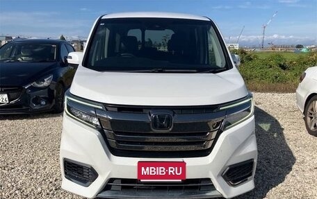 Honda Stepwgn IV, 2021 год, 2 075 000 рублей, 2 фотография