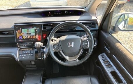 Honda Stepwgn IV, 2021 год, 2 075 000 рублей, 10 фотография