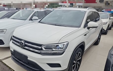 Volkswagen Tharu, 2022 год, 1 640 000 рублей, 3 фотография