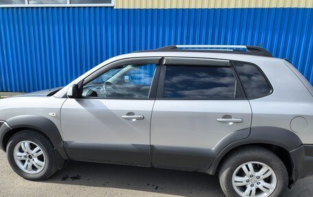 Hyundai Tucson III, 2008 год, 950 000 рублей, 3 фотография
