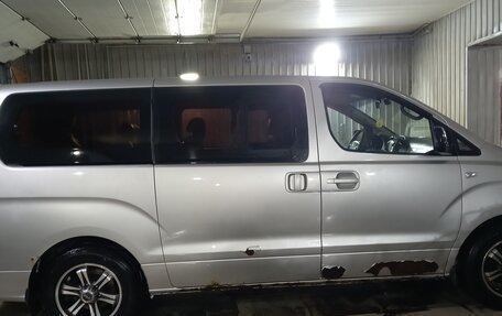 Hyundai Grand Starex Grand Starex I рестайлинг 2, 2009 год, 990 000 рублей, 4 фотография