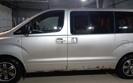 Hyundai Grand Starex Grand Starex I рестайлинг 2, 2009 год, 990 000 рублей, 3 фотография